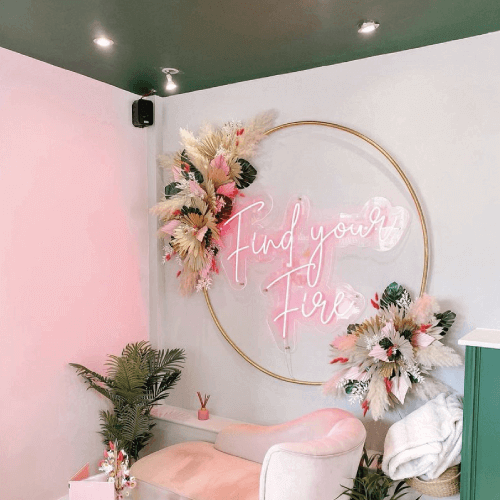 Neon Signs: Spectacular Backgrounds to add the Wow factor - Planet Neon